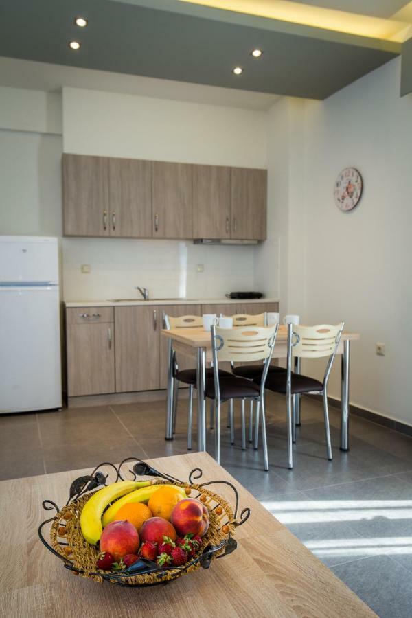 Studios & Apartments Elisabeta リメナリア エクステリア 写真